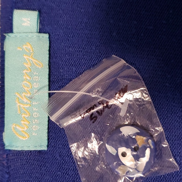 ANTHONY'S V-neck Gathered Back Tunic - Picture 4 of 9